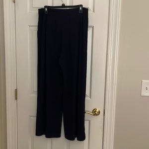 NWOT Gap Navy ribbed wide legged pants. Women’s L.